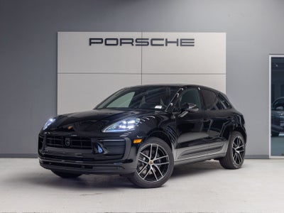 2026 Porsche Macan AWD