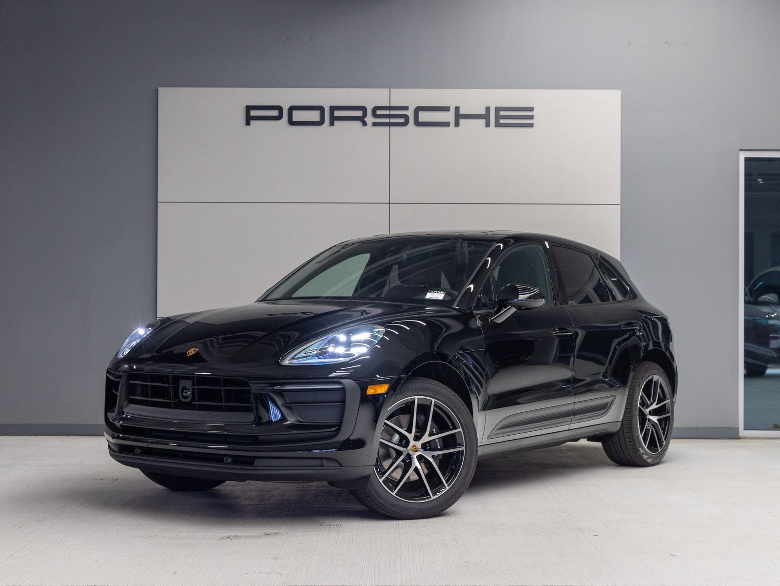2026 Porsche Macan AWD