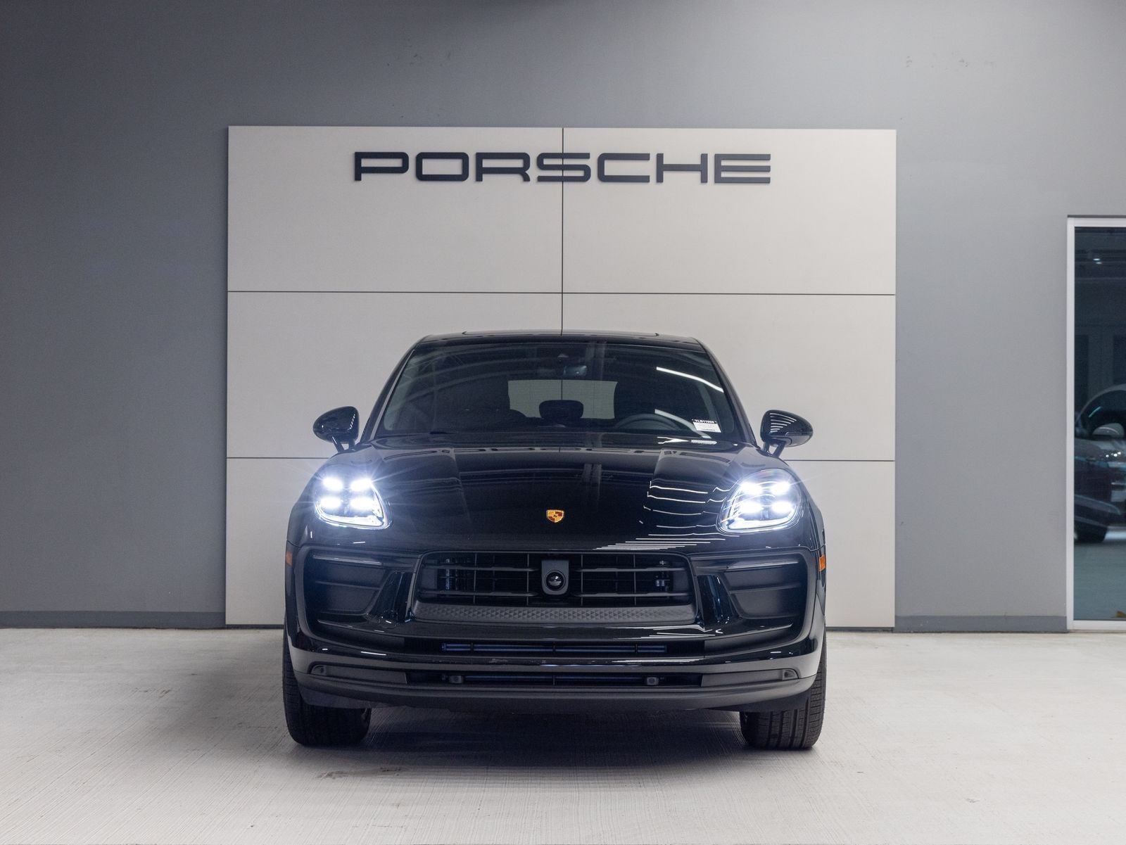 2026 Porsche Macan AWD