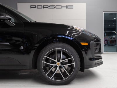 2026 Porsche Macan AWD