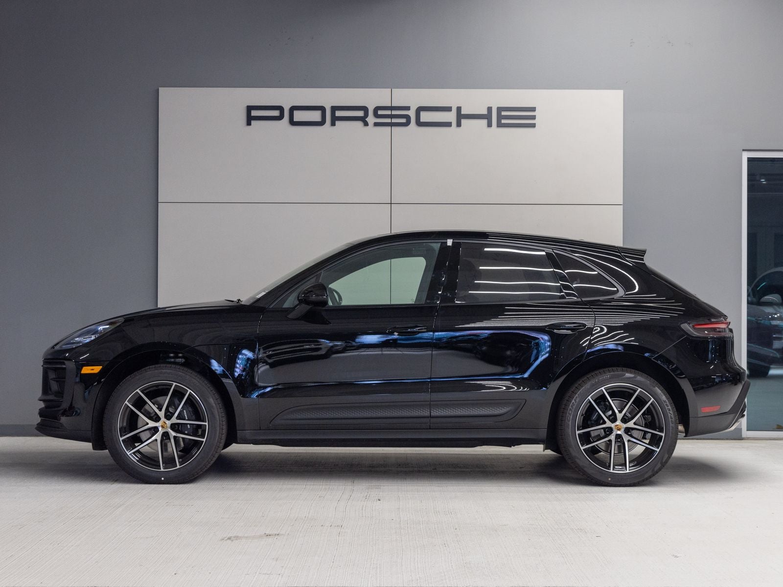 2026 Porsche Macan AWD