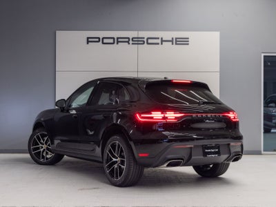 2026 Porsche Macan AWD