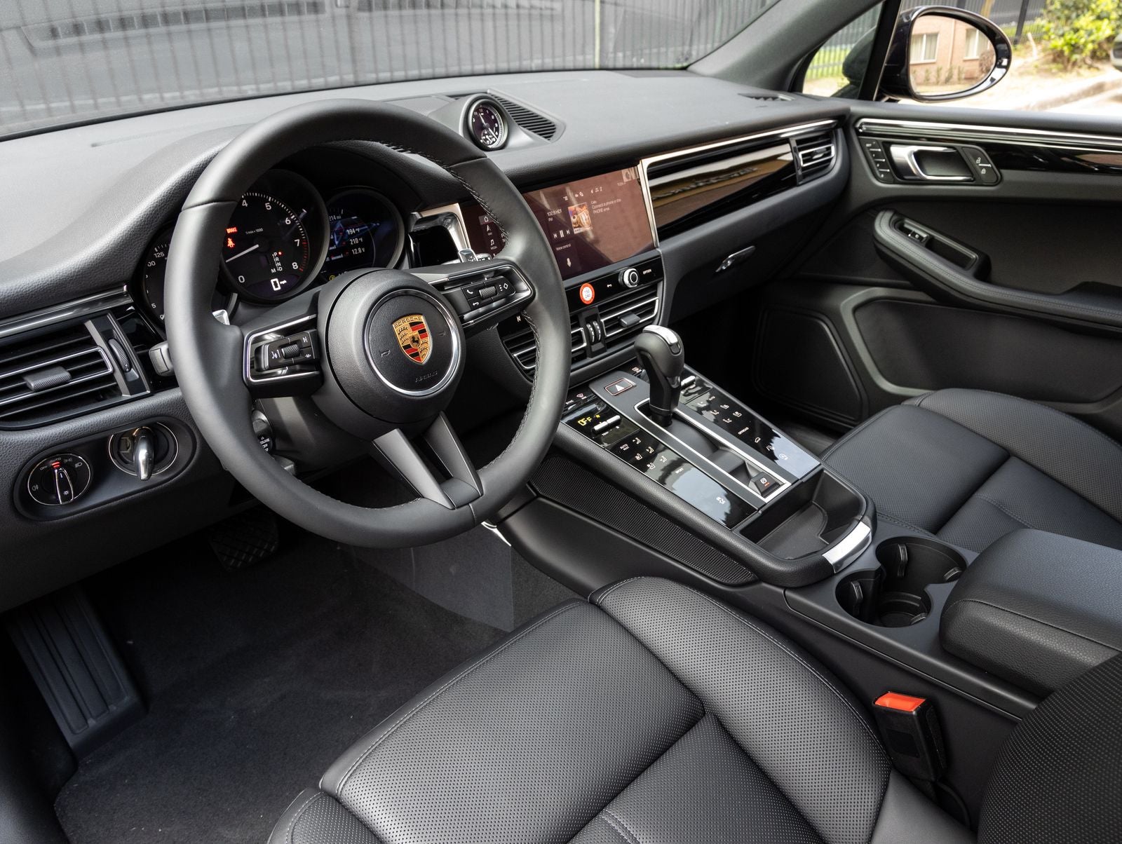 2026 Porsche Macan AWD