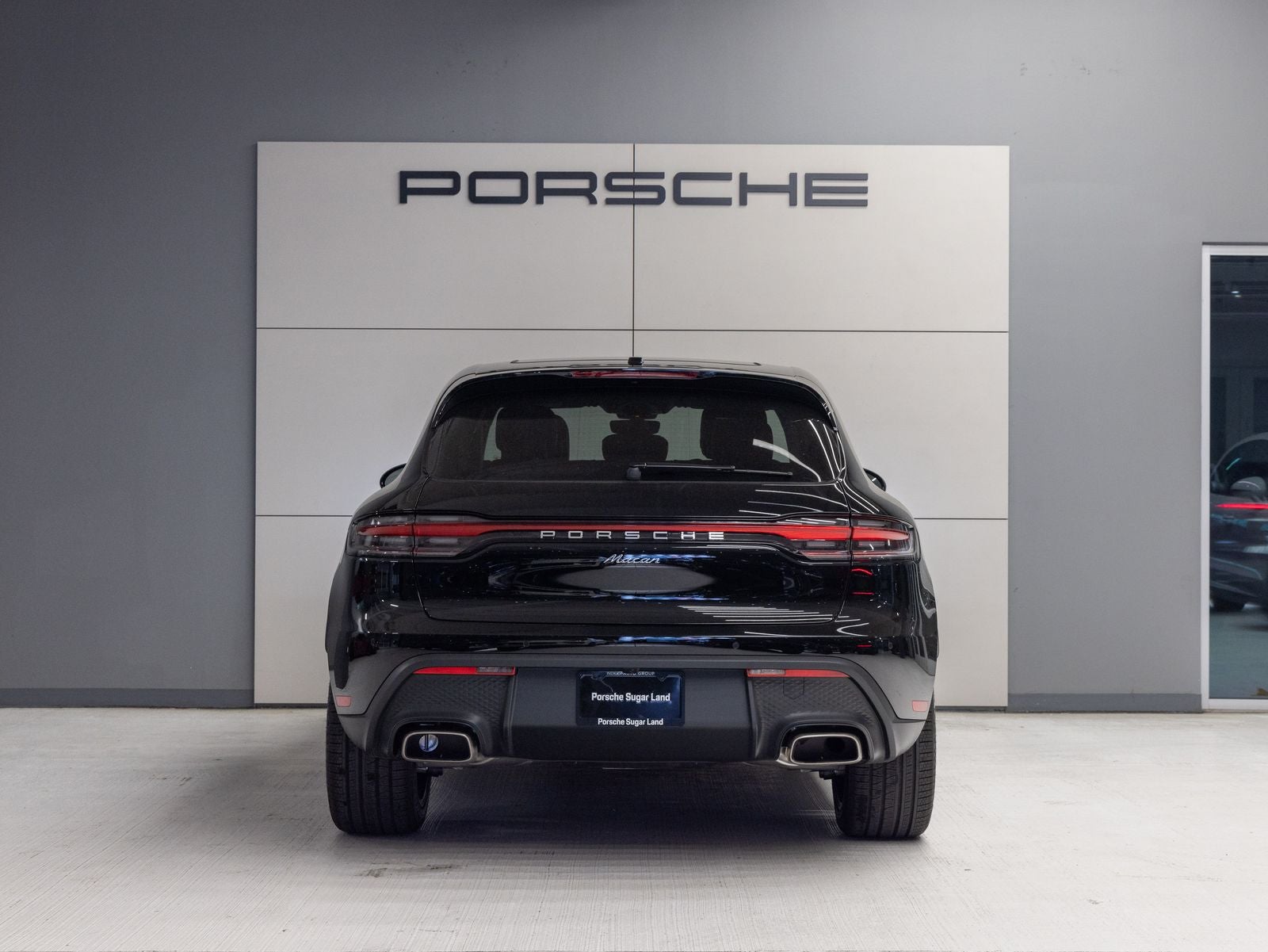 2026 Porsche Macan AWD
