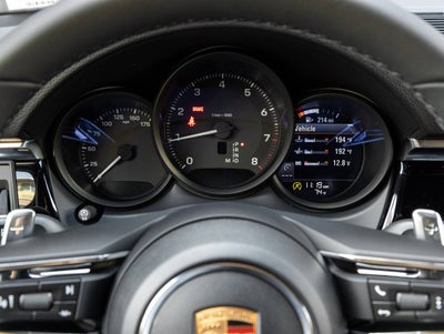 2026 Porsche Macan AWD