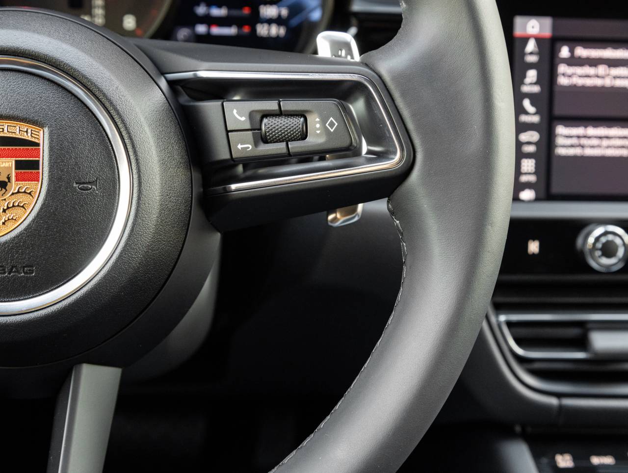 2026 Porsche Macan AWD