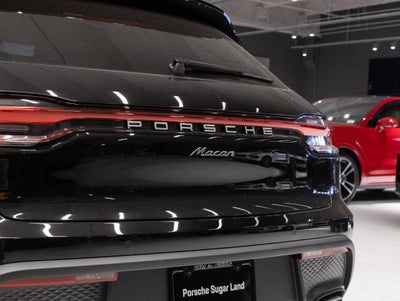 2026 Porsche Macan AWD