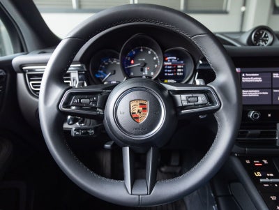 2026 Porsche Macan AWD