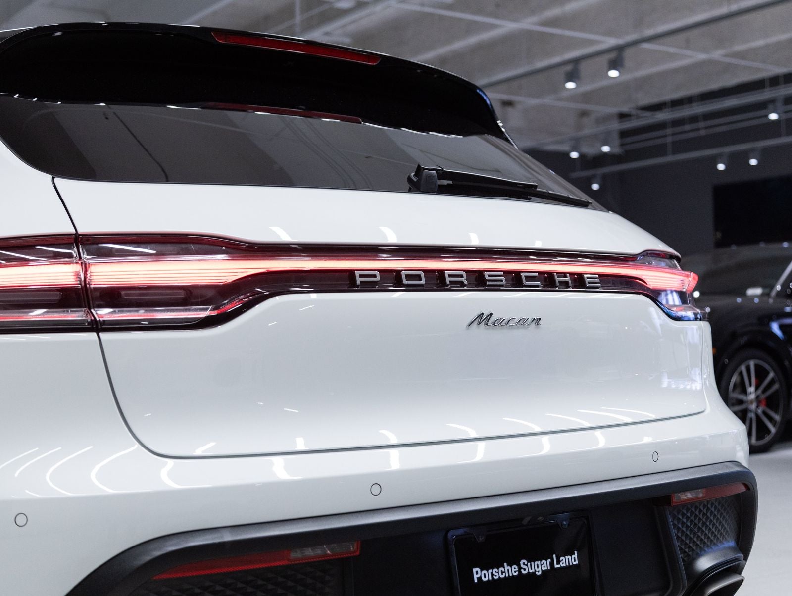 2026 Porsche Macan AWD
