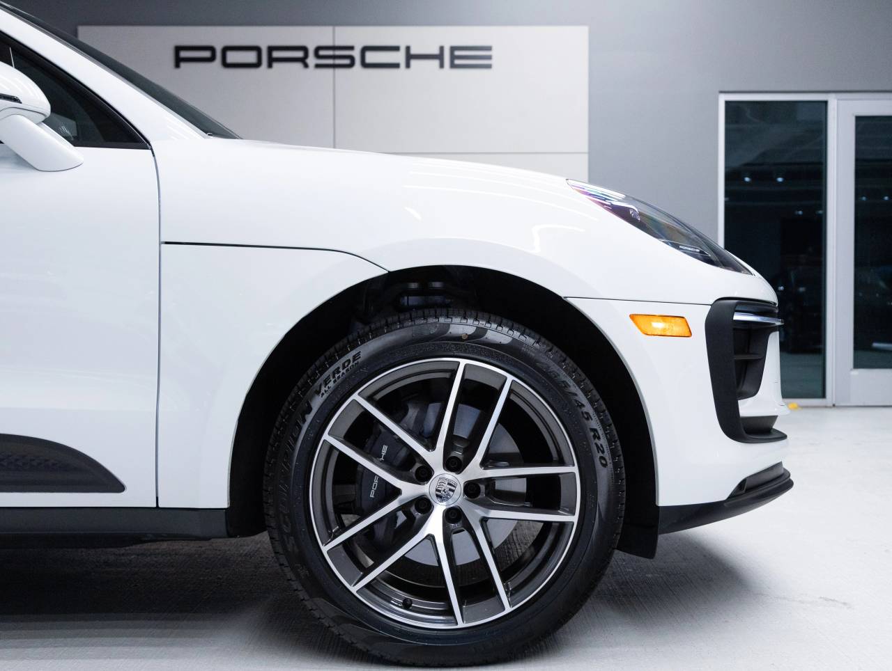 2026 Porsche Macan AWD