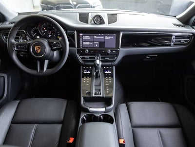 2026 Porsche Macan AWD