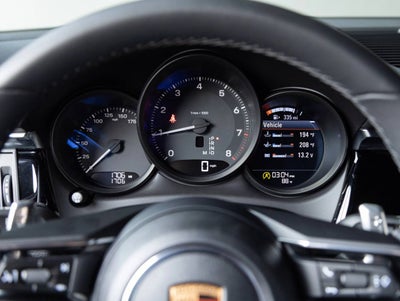 2026 Porsche Macan AWD