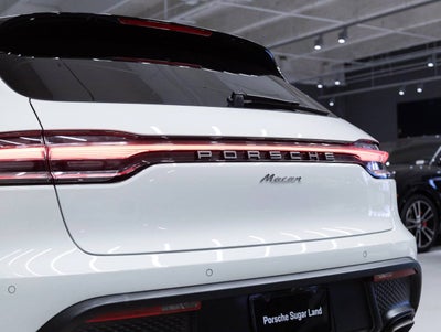 2026 Porsche Macan AWD