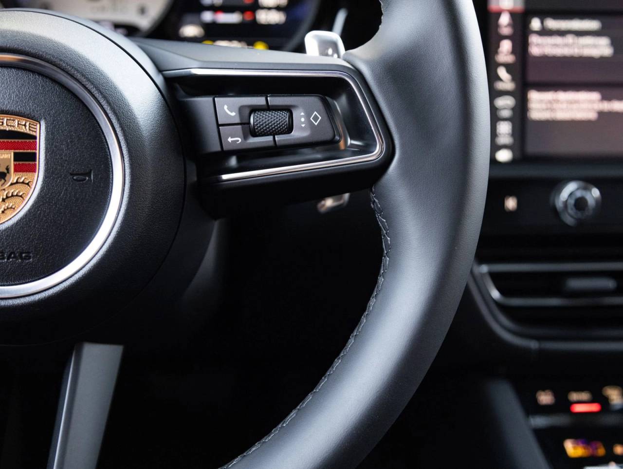 2026 Porsche Macan AWD