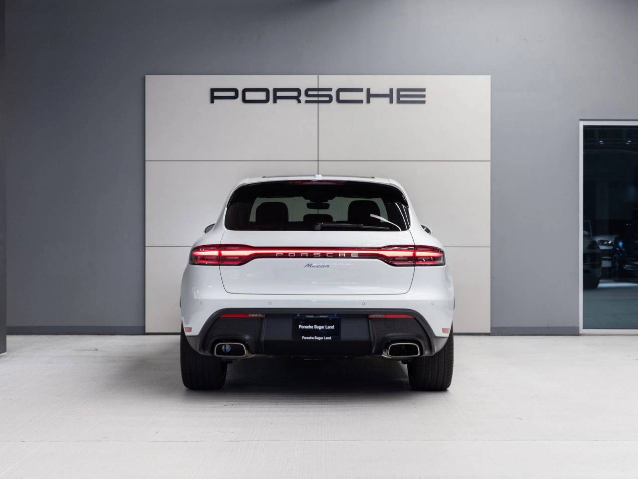 2026 Porsche Macan AWD