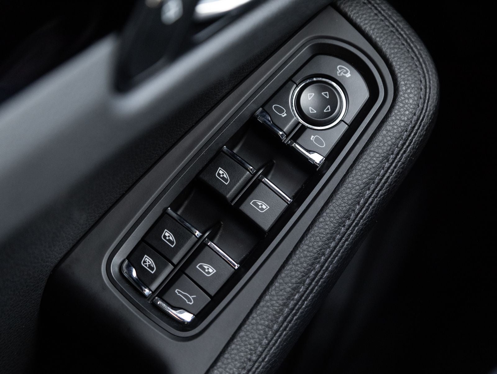 2023 Porsche Macan Macan
