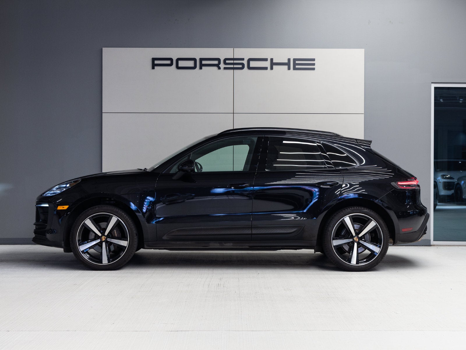 2023 Porsche Macan Macan