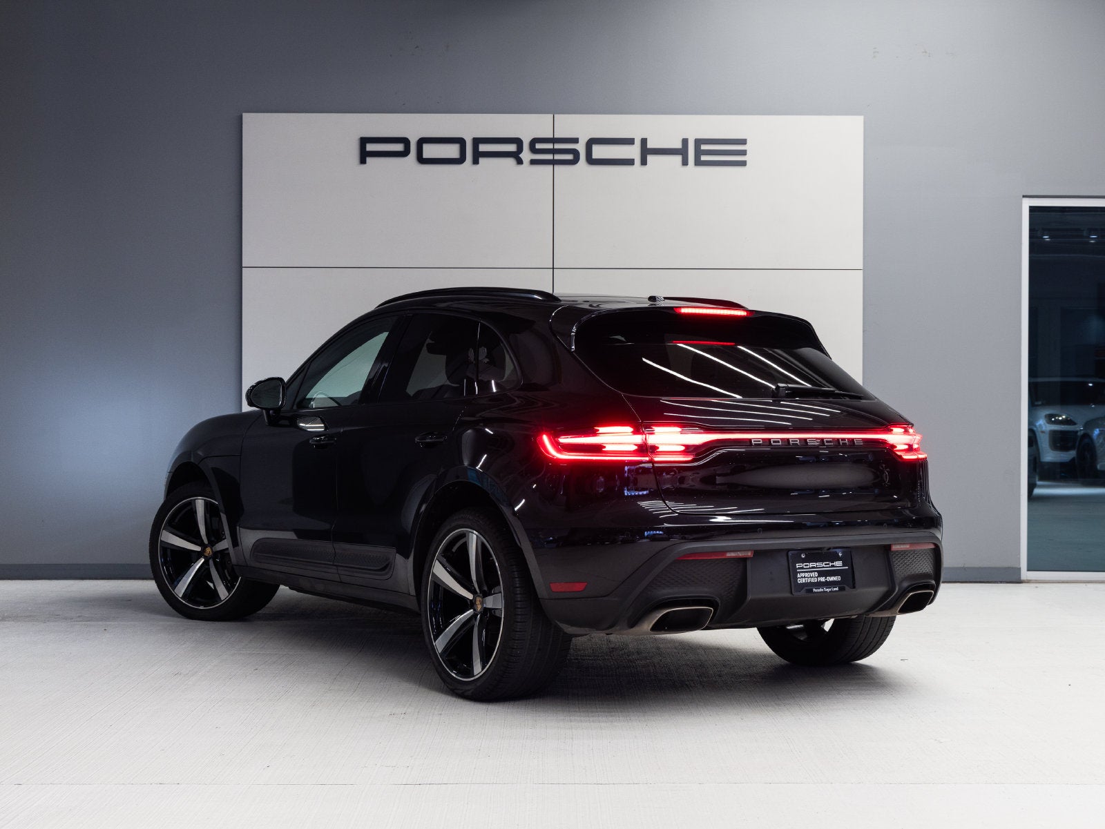 2023 Porsche Macan Macan