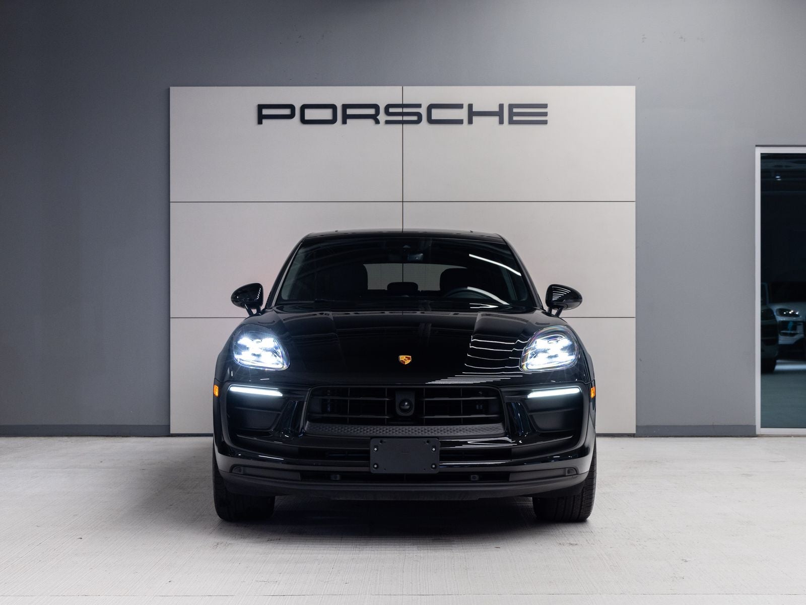 2023 Porsche Macan Macan (MY23)