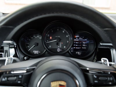 2023 Porsche Macan Macan (MY23)