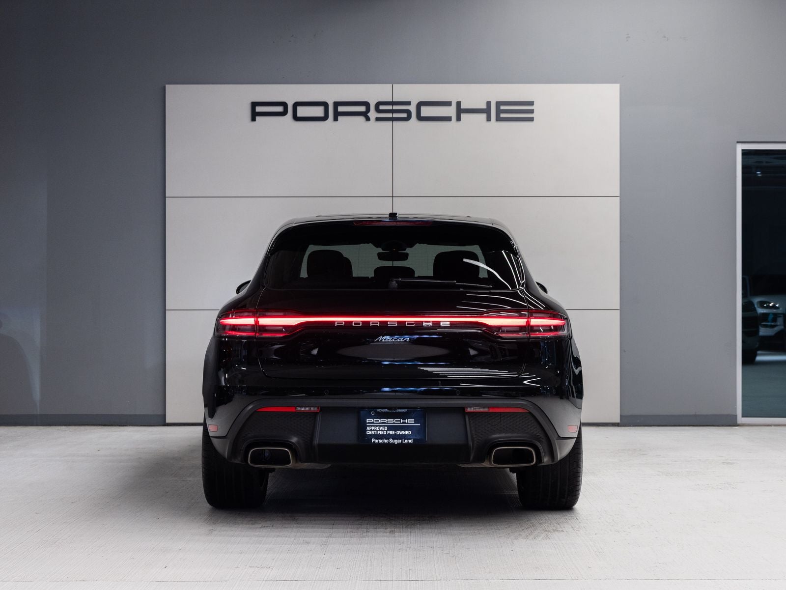 2023 Porsche Macan Macan (MY23)