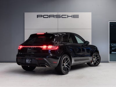 2023 Porsche Macan Macan (MY23)