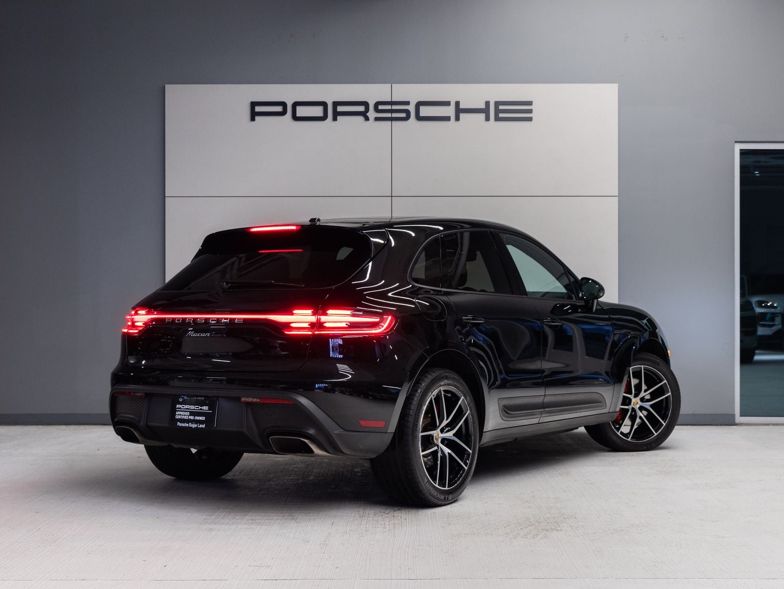 2023 Porsche Macan Macan (MY23)