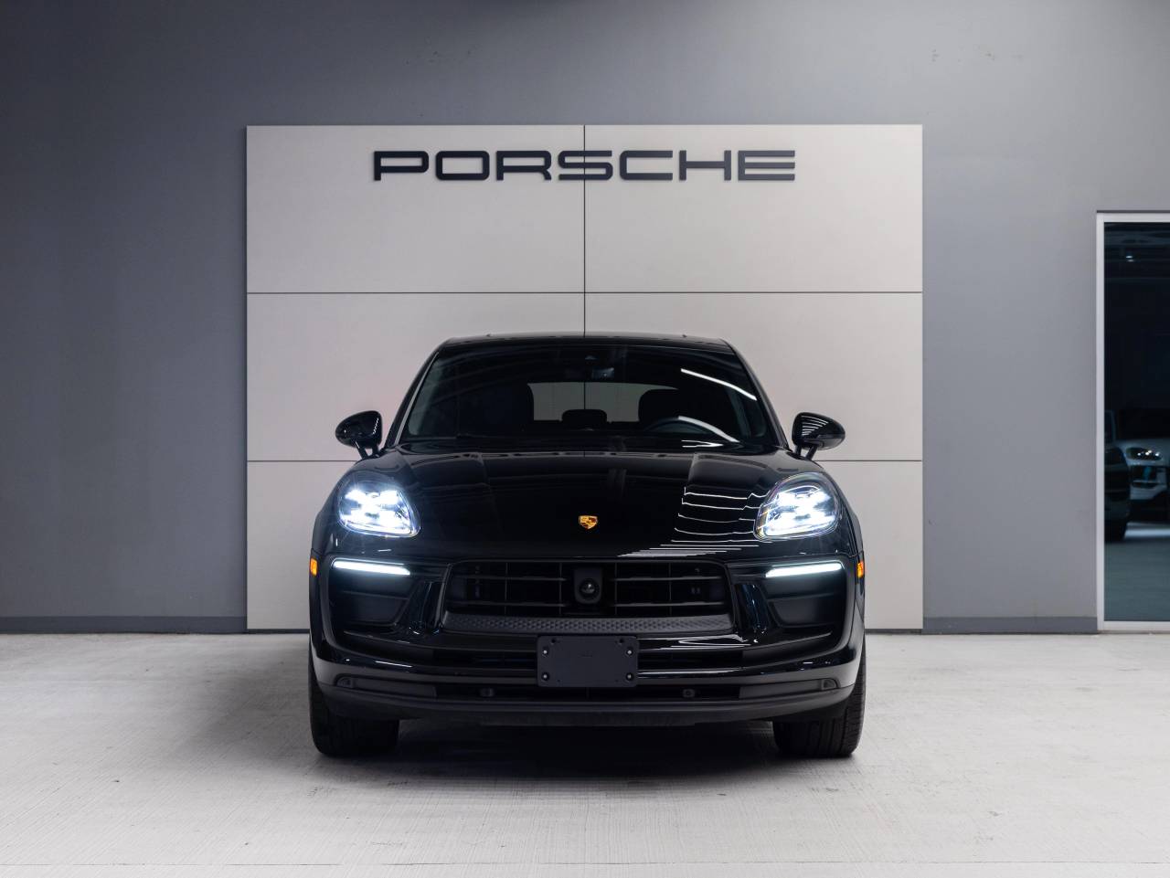 2023 Porsche Macan Macan (MY23)
