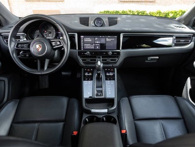 2023 Porsche Macan Macan (MY23)