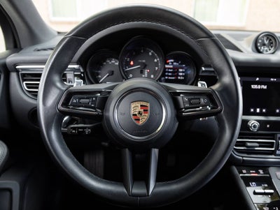 2023 Porsche Macan Macan (MY23)