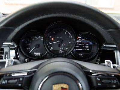 2023 Porsche Macan Macan (MY23)