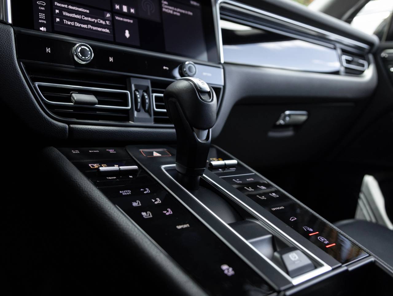 2023 Porsche Macan Macan (MY23)