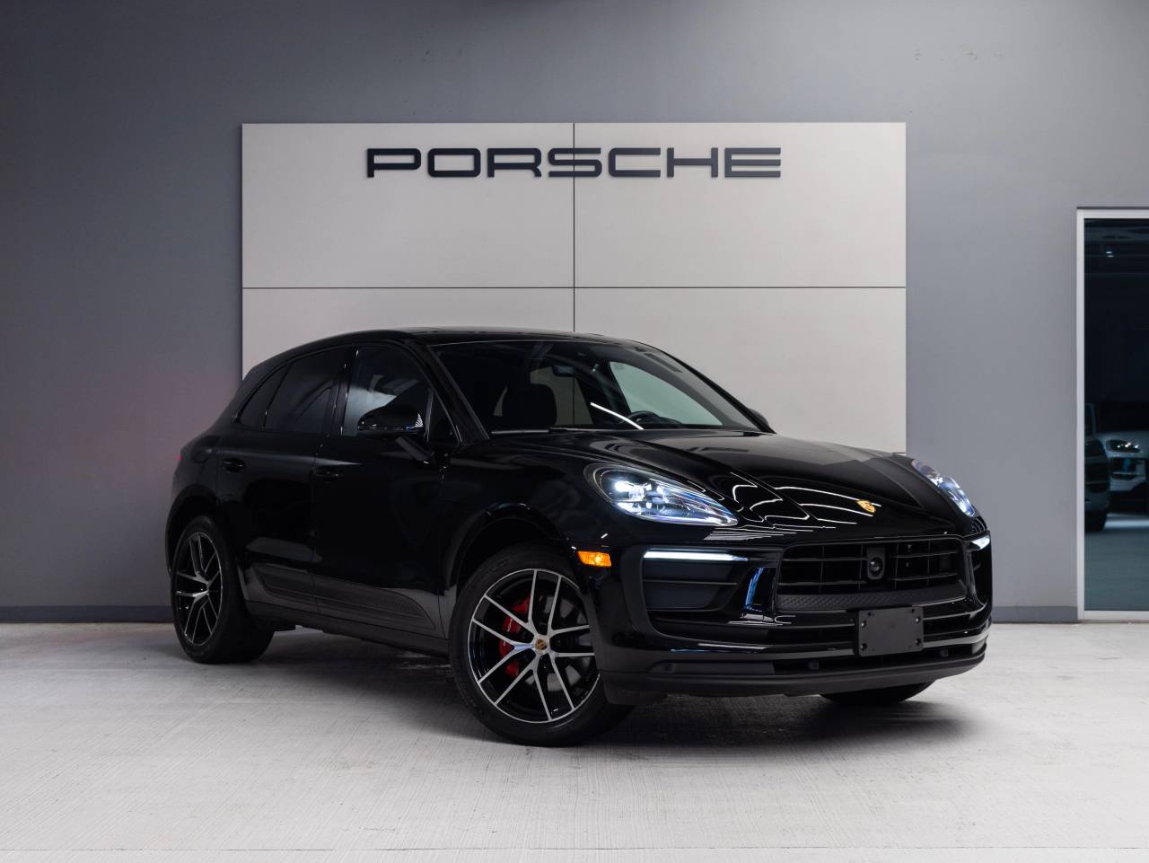 2023 Porsche Macan Macan (MY23)