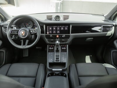 2025 Porsche Macan Macan