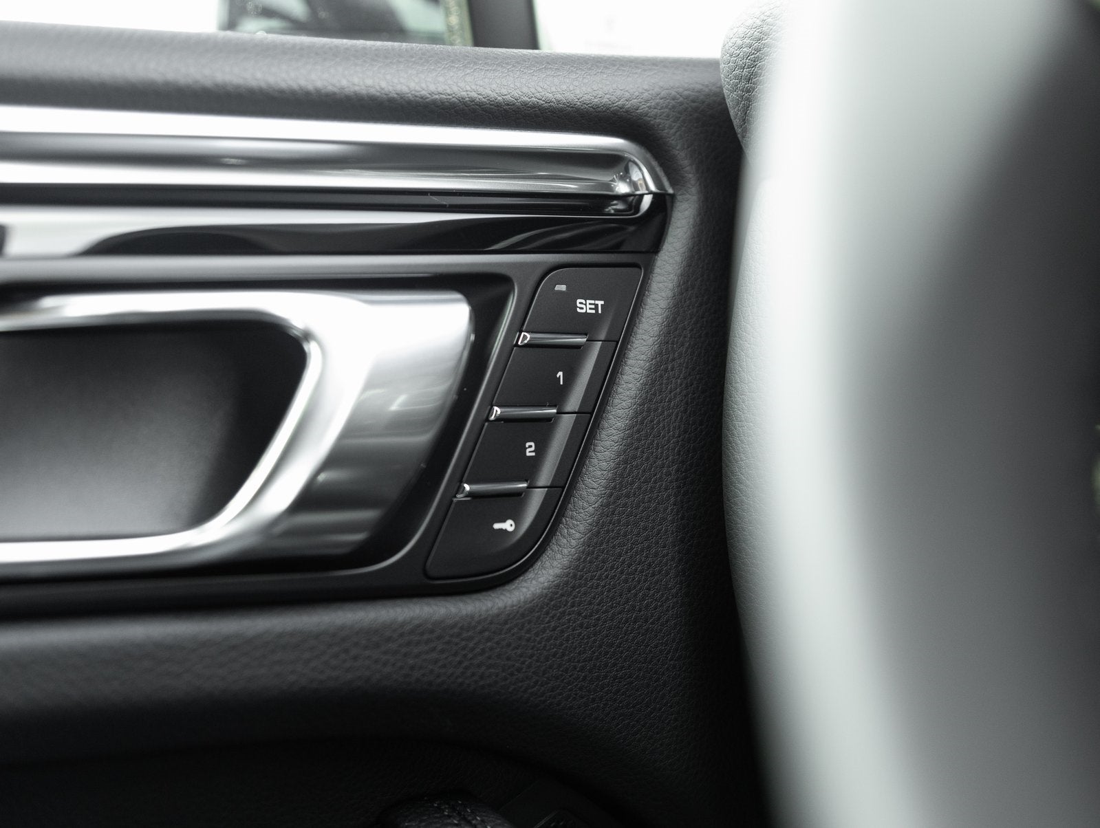 2025 Porsche Macan Macan