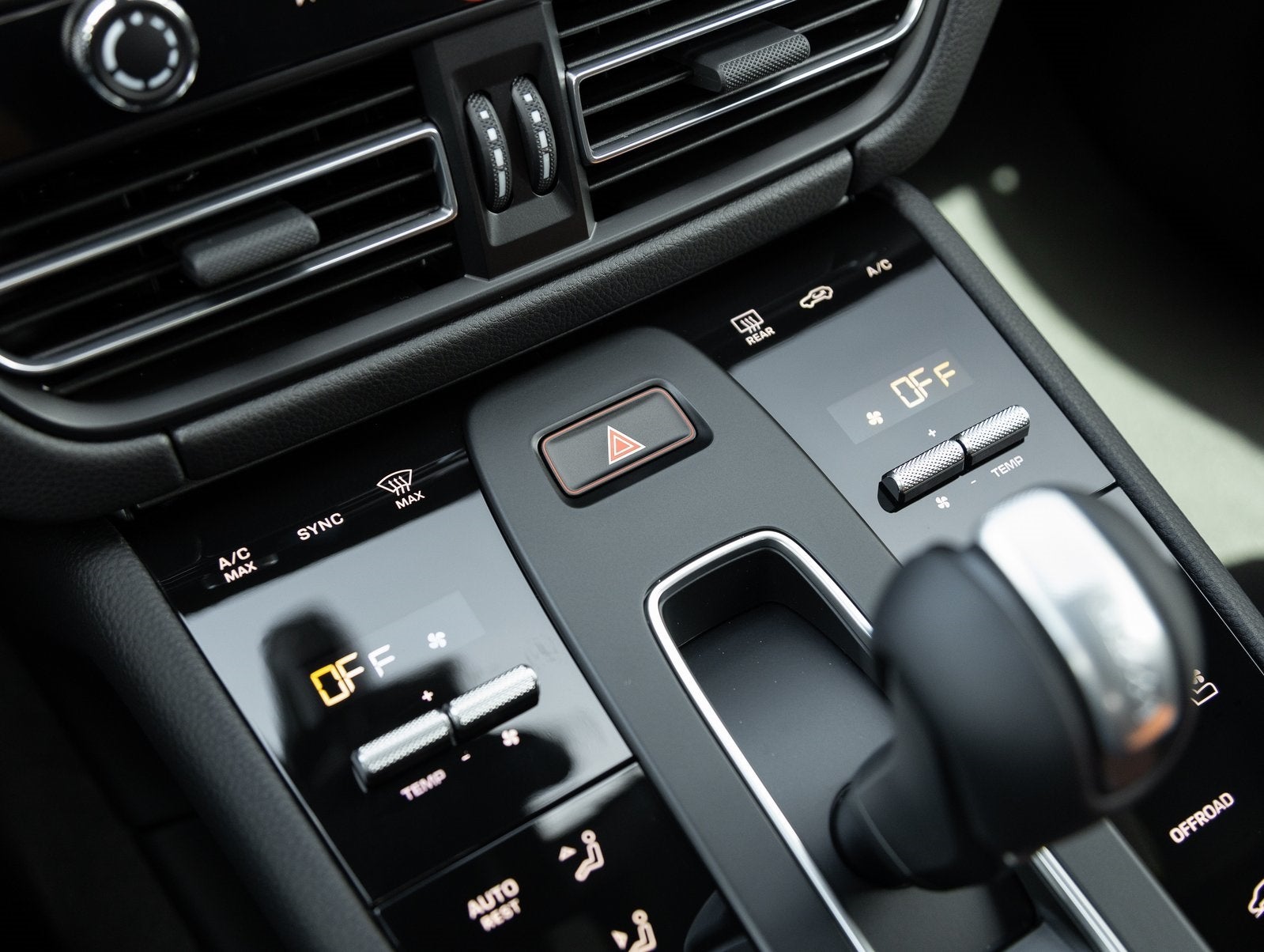 2025 Porsche Macan Macan