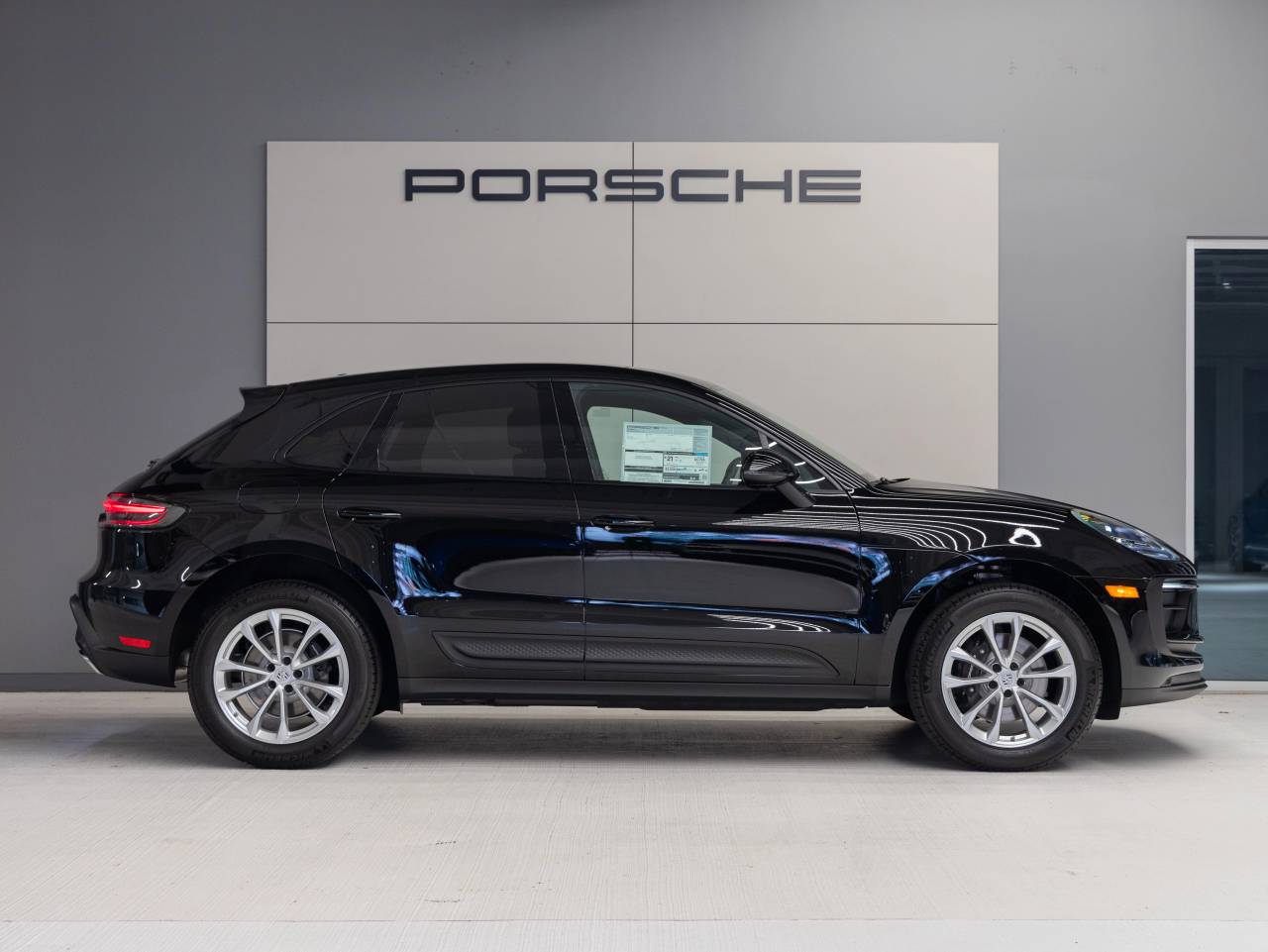 2025 Porsche Macan Macan