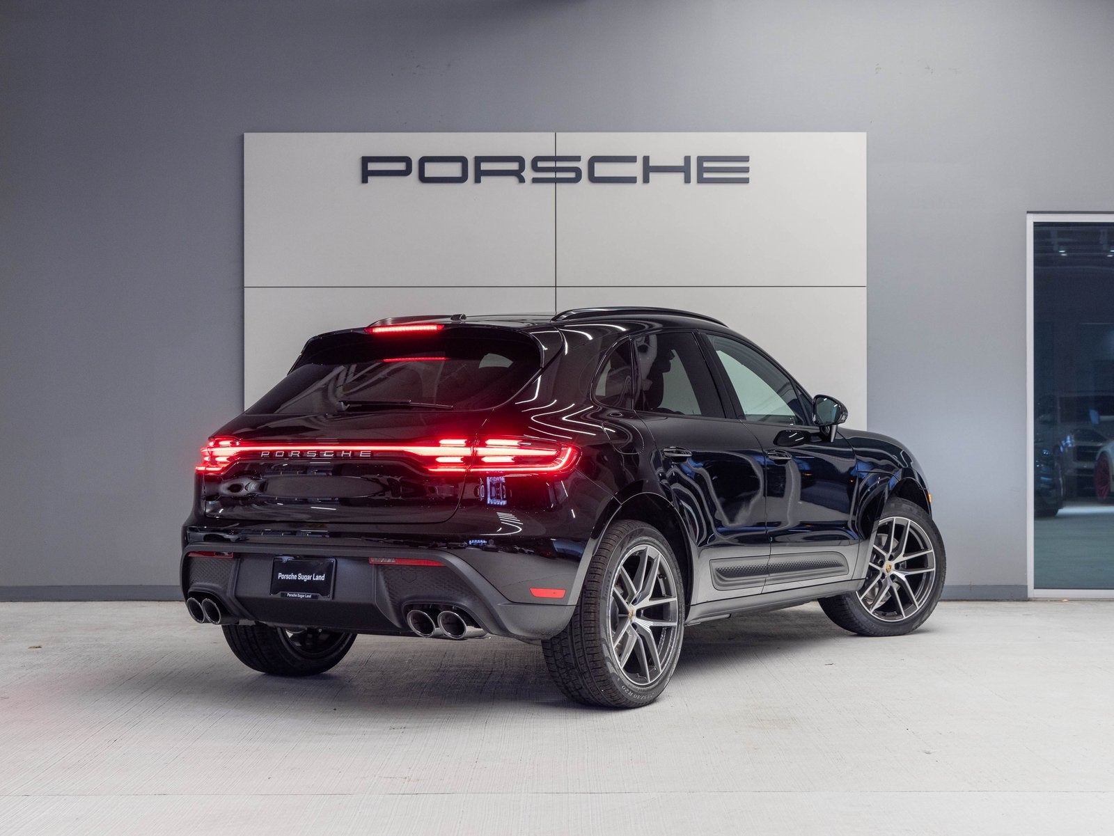 2026 Porsche Macan Macan