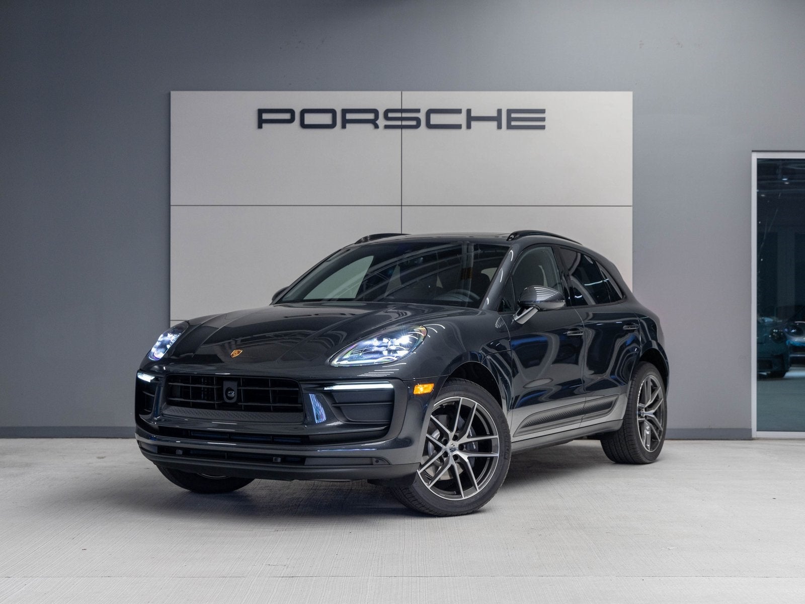 2026 Porsche Macan Macan