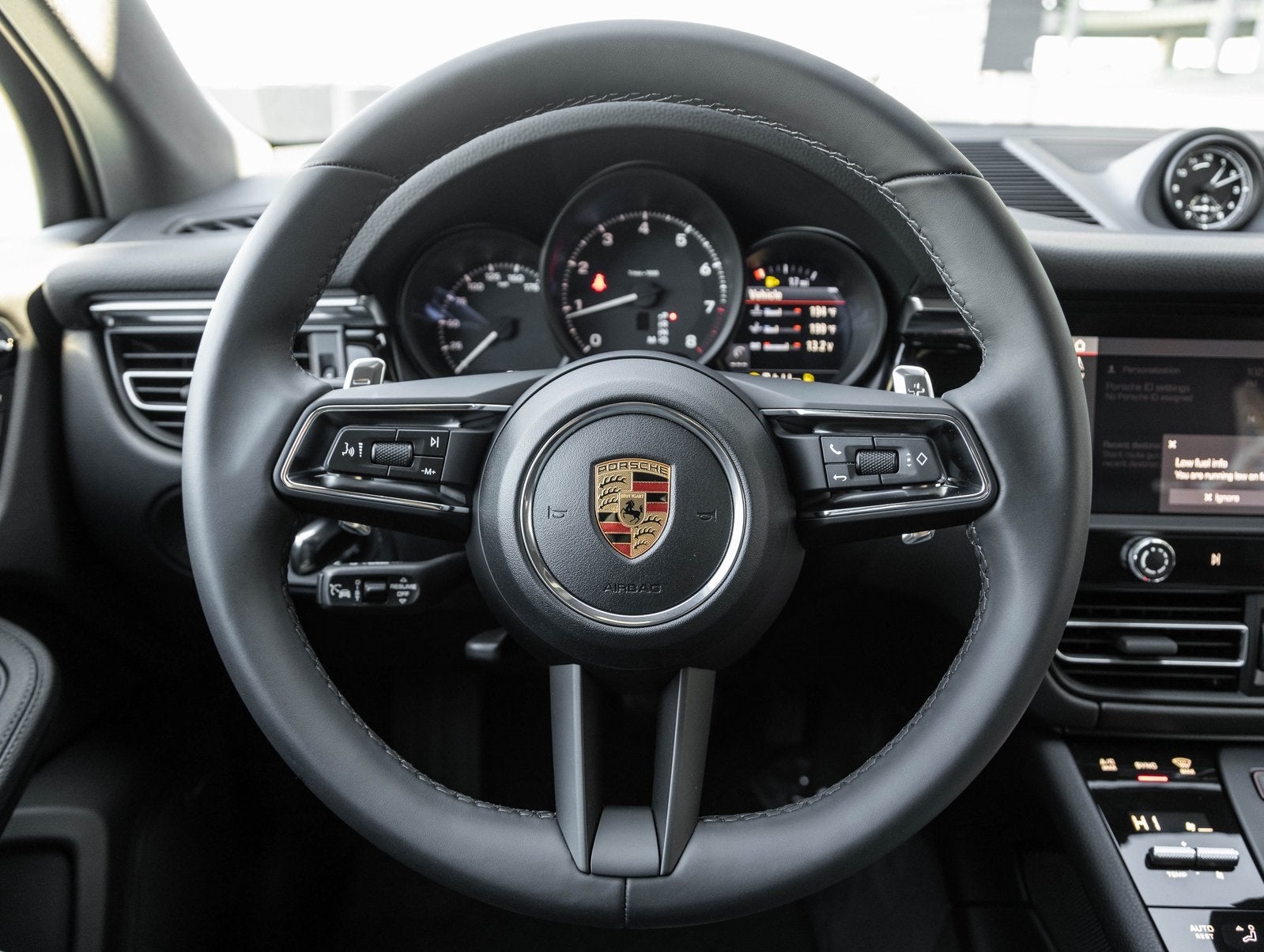 2026 Porsche Macan Macan