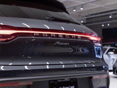 2026 Porsche Macan Macan