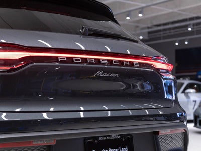 2026 Porsche Macan Macan