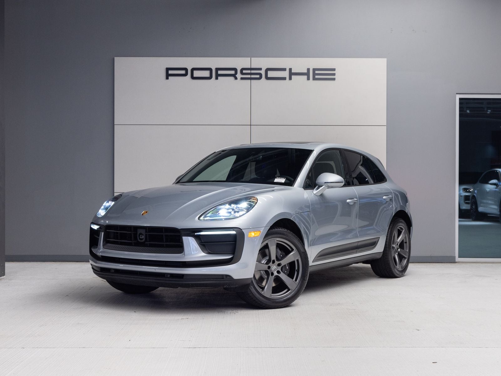 2026 Porsche Macan AWD