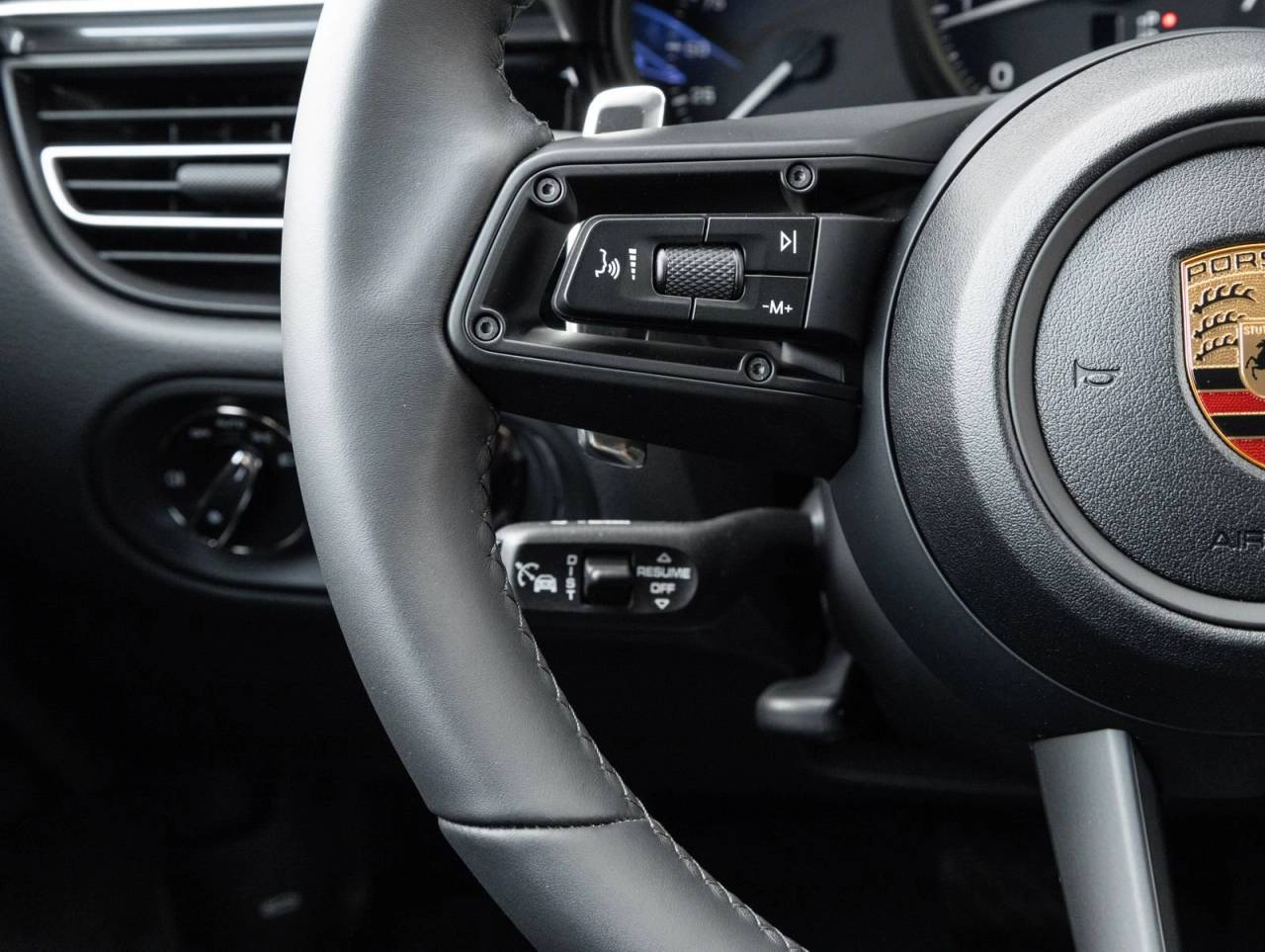 2026 Porsche Macan AWD
