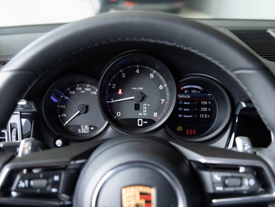 2026 Porsche Macan Macan
