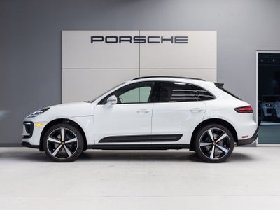 2026 Porsche Macan AWD