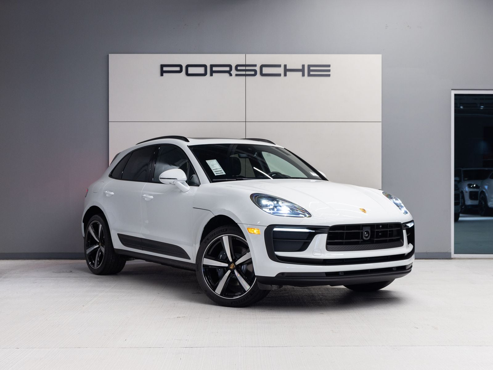 2026 Porsche Macan AWD