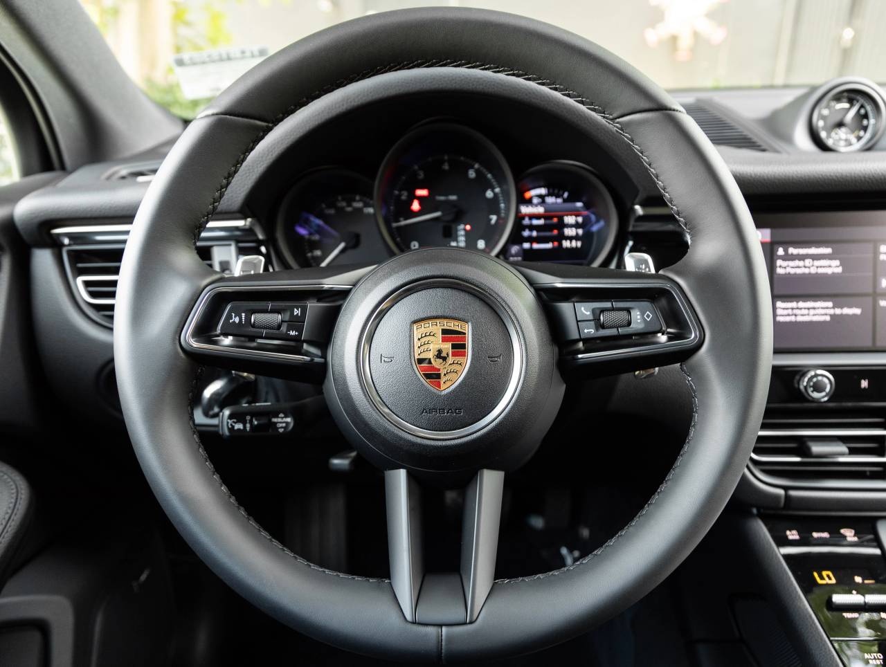 2026 Porsche Macan AWD