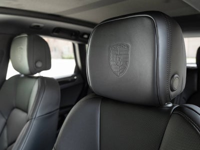 2026 Porsche Macan AWD