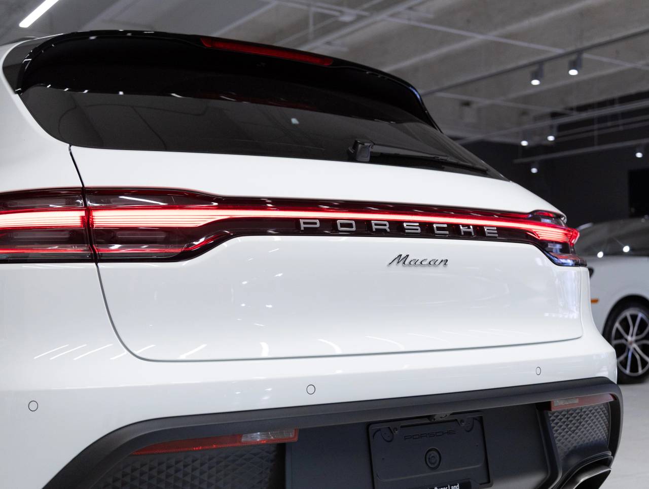 2026 Porsche Macan AWD